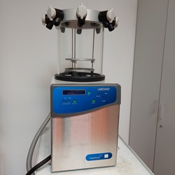 Lyofilizátor (FreeZone 2.5L, Labconco)
