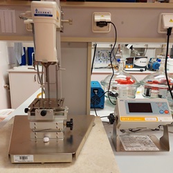 Vibrační viskozimetr (SV-1A, A&D Scientech)