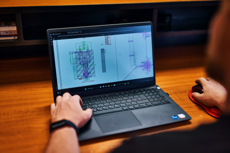 Injection mold inspection